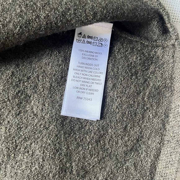 Ellen Tracy Extra Fine Merino Wool Sweater Womens L Olive Green Cowl Neck Buckle - Picture 7 of 8